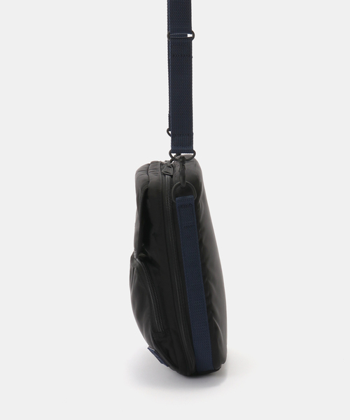 PORTER(ポーター)の「PORTER x VAGUE WATCH CO. Watchman Shoulders Black(ショルダーバッグ・レディース・ブラック・FREE)」の4枚目の写真