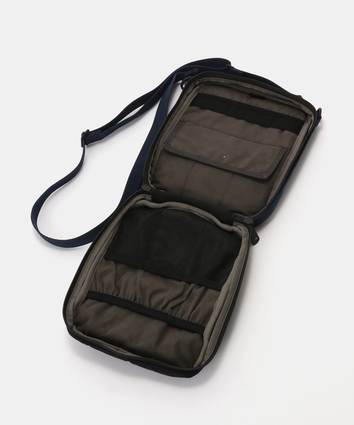 PORTER(ポーター)の「PORTER x VAGUE WATCH CO. Watchman Shoulders Black(ショルダーバッグ・レディース・ブラック・FREE)」の7枚目の写真