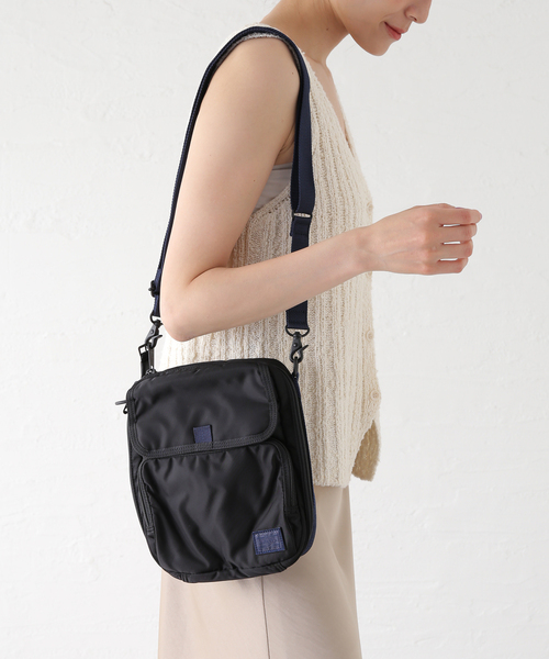 PORTER(ポーター)の「PORTER x VAGUE WATCH CO. Watchman Shoulders Black(ショルダーバッグ・レディース・ブラック・FREE)」の16枚目の写真