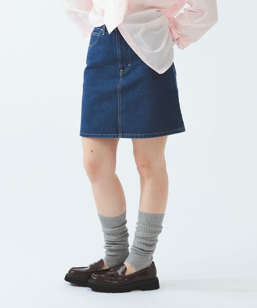 Ray BEAMS（レイビームス）の「Lee / STANDARD WARDROBE デニム ミニスカート（デニムスカート・レディース・ブルー系その他/ブラック・X-SMALL/SMALL）」の2枚目の写真