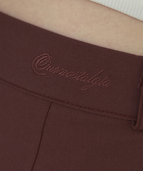 OURNOSTALGIA(アワー ノスタルジア)の「Mono basic straight cotton pants_Grape(O25-PT02)(その他パンツ・レディース・ダークパープル・MEDIUM/SMALL)」の4枚目の写真