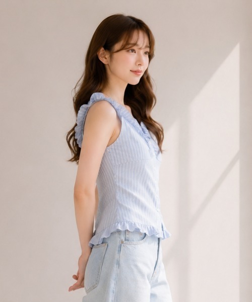 center i(センターアイ)の「フリルネック シャーリング ノースリーブブラウス(シャツ/ブラウス・レディース・ホワイト/ブルー/ベージュ・FREE)」の11枚目の写真
