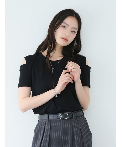 fifth（フィフス）の「オープンショルダーサマーTシャツ（Tシャツ/カットソー・レディース・ブラック/ホワイト・M）」の4枚目の写真