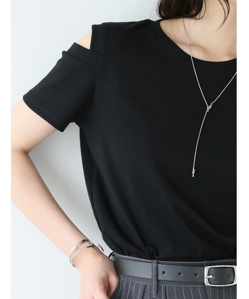 fifth（フィフス）の「オープンショルダーサマーTシャツ（Tシャツ/カットソー・レディース・ブラック/ホワイト・M）」の9枚目の写真