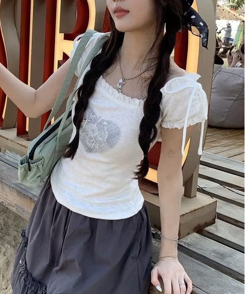 AsheKsha（アシクシャ）の「ハートプリント紐付きスクエアネック半袖トップス（Tシャツ/カットソー・レディース・ホワイト・M）」の3枚目の写真