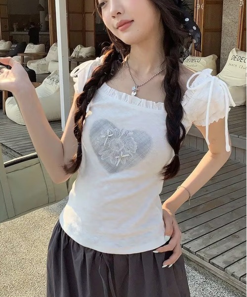 AsheKsha（アシクシャ）の「ハートプリント紐付きスクエアネック半袖トップス（Tシャツ/カットソー・レディース・ホワイト・M）」の8枚目の写真