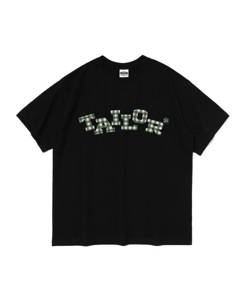 TAILOR STUDIO(テーラースタジオ)の「テイラー チェック アーク ロゴ 半袖Tシャツ (ブラック)(Tシャツ/カットソー・レディース・その他・2XL/LARGE/MEDIUM/SMALL/X-LARGE)」の1枚目の写真