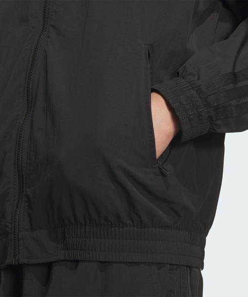 adidas（アディダス）の「スタジアム ライト ツイル ルーズフィット トラックジャケット / ジャージ / アディダス adidas（ジャージ・メンズ・ブラック×ブラック・XX-LARGE/3XL/LARGE/MEDIUM/SMALL/X-LARGE/X-SMALL）」の6枚目の写真