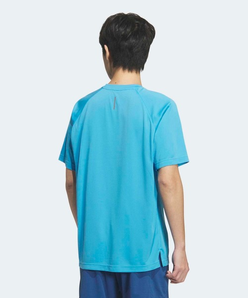 adidas(アディダス)の「テック エッセンシャルズ クールタッチ レギュラーフィット 半袖Tシャツ / アディダス adidas(Tシャツ/カットソー・メンズ・ブルー・XX-LARGE/3XL/LARGE/MEDIUM/SMALL/X-LARGE)」の2枚目の写真
