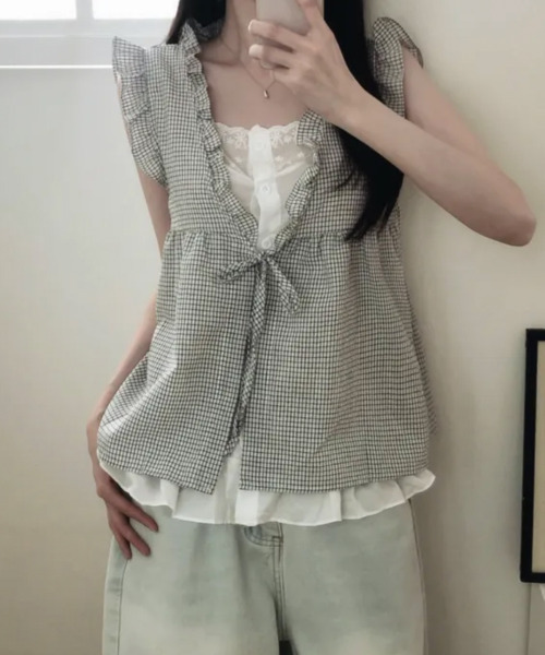 VIVID LADY(ビビッドレディー)の「チェック柄 フリル レイヤード風 ノースリーブブラウス(シャツ/ブラウス・レディース・ネイビー/ブラック/アイボリー・FREE)」の13枚目の写真