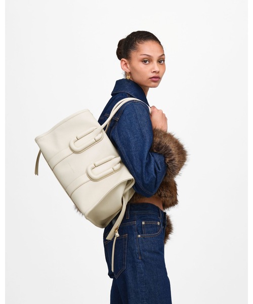 MARC JACOBS(マークジェイコブス)の「THE BABE CITY TOTE/ザ ベイブ シティ トート バッグ(ショルダーバッグ・レディース・ブラック/ホワイト・ONE SIZE)」の3枚目の写真