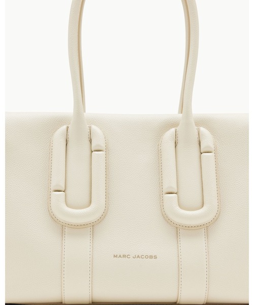 MARC JACOBS(マークジェイコブス)の「THE BABE CITY TOTE/ザ ベイブ シティ トート バッグ(ショルダーバッグ・レディース・ブラック/ホワイト・ONE SIZE)」の5枚目の写真