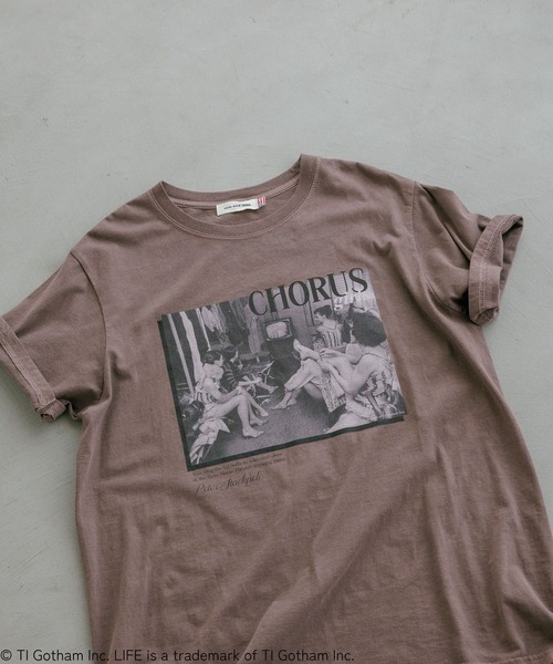 Andemiu(アンデミュウ)の「【LIFE PICTURE COLLECTION】CHORUS Photo T-Shirt/1042426(Tシャツ/カットソー・レディース・ブラウン・FREE)」の6枚目の写真
