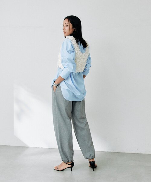 RIVE DROITE(リヴドロワ)の「【UVカット】カットバルーンパンツ(オフィスカジュアル/秋服)(その他パンツ・レディース・グレー/ブラック・38/36)」の10枚目の写真