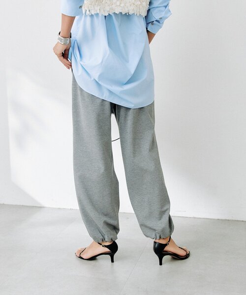 RIVE DROITE(リヴドロワ)の「【UVカット】カットバルーンパンツ(オフィスカジュアル/秋服)(その他パンツ・レディース・グレー/ブラック・38/36)」の6枚目の写真