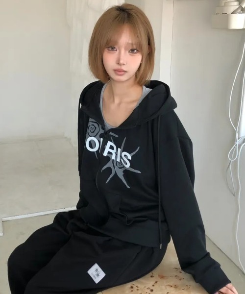 COIRIS(コイリス)の「◇COIRIS◇ブランド直輸入正規品/ヘイブン フーデッド ジップアップ ユニセックス Haven Hooded Zip-Up Unisex(パーカー・レディース・グレー/ブラック・FREE)」の2枚目の写真