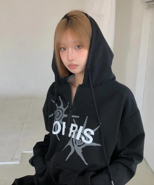 COIRIS(コイリス)の「◇COIRIS◇ブランド直輸入正規品/ヘイブン フーデッド ジップアップ ユニセックス Haven Hooded Zip-Up Unisex(パーカー・レディース・グレー/ブラック・FREE)」の3枚目の写真