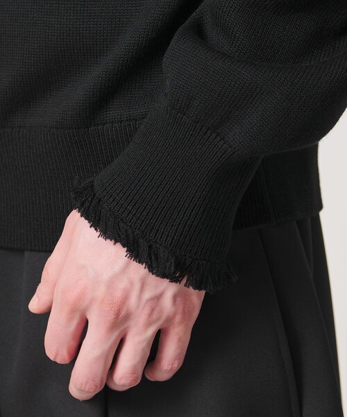 LOEFF(ロエフ)の「<LOEFF>9ゲージ フリンジ ニット プルオーバー MENS(ニット/セーター・メンズ・ベージュ/ブラック・1/2)」の22枚目の写真