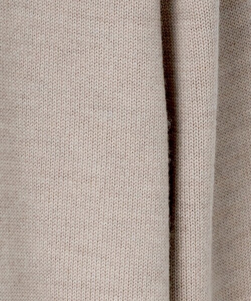 LOEFF(ロエフ)の「<LOEFF>9ゲージ フリンジ ニット プルオーバー MENS(ニット/セーター・メンズ・ベージュ/ブラック・1/2)」の6枚目の写真