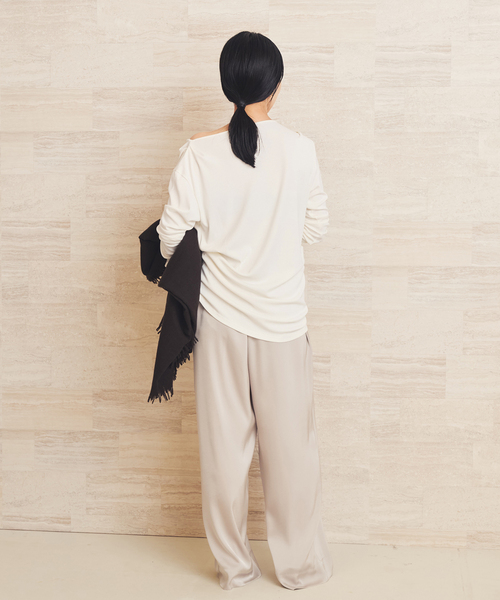 plage(プラージュ)の「Tuck Drape ロンT(Tシャツ/カットソー・レディース・ホワイト/カーキ・FREE)」の7枚目の写真