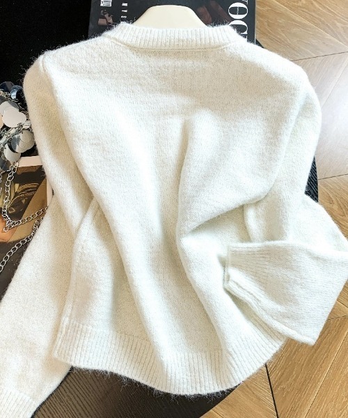 AMAJI(アマジ)の「アーガイル柄 刺繍 クルーネック ニットカーディガン(カーディガン/ボレロ・レディース・ライトグレー/イエロー/ライトブルー/ホワイト・FREE)」の5枚目の写真