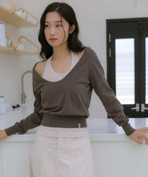 MELLOTORY(メロートリー)の「ホルターネックレイヤードニットトップス (2色)(ニット/セーター・レディース・カーキ/ダークグレー・FREE)」の3枚目の写真