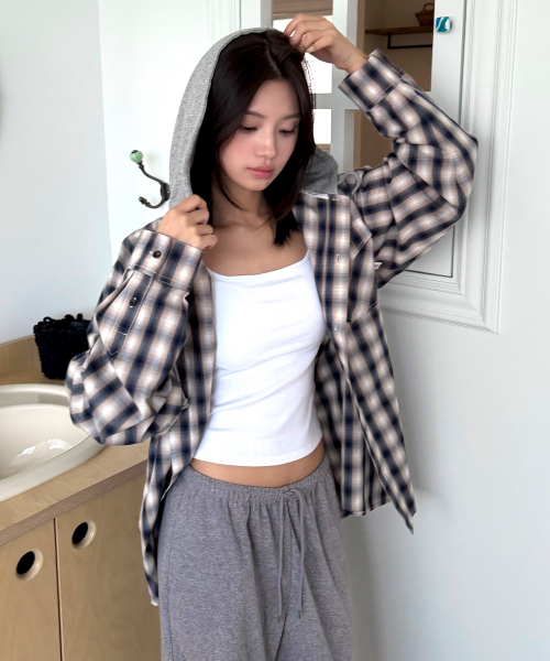 MONGDOL(モンドル)の「オーバーサイズチェックグラフィックフードシャツ グレー MDSH028GRAY(シャツ/ブラウス・レディース・その他・F)」の1枚目の写真
