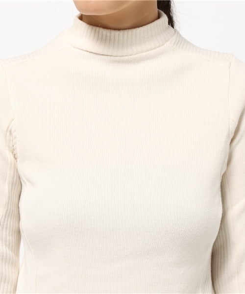 RNA(アールエヌエー)の「M0576 ラインボーダーフライスプルオーバー(ニット/セーター・レディース・キナリ/ダークブルー/ブラック・MEDIUM)」の8枚目の写真