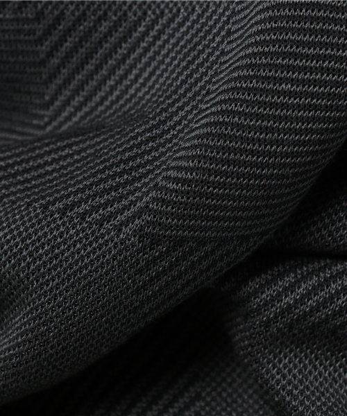 BLACK LABEL CRESTBRIDGE（ブラックレーベル・クレストブリッジ）の「ツートーンクレストブリッジチェック Ｖネックニット（ニット/セーター・メンズ・オフホワイト/ブラック/ネイビー・L/M/LL）」の7枚目の写真