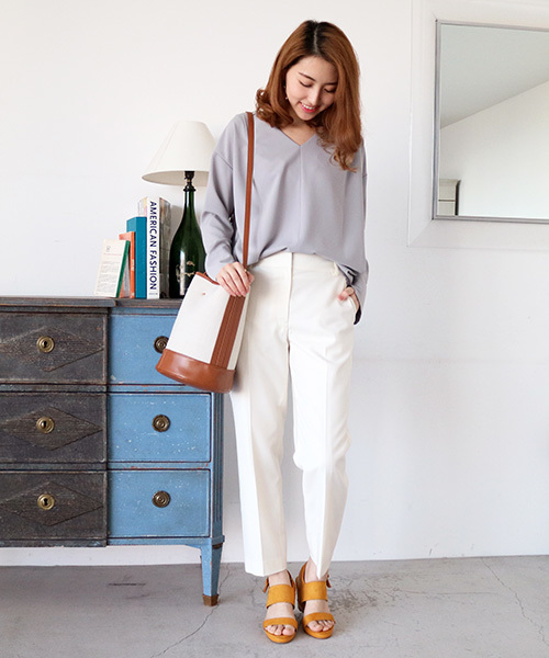 N.（N. Natural Beauty Basic）（エヌエヌナチュラルビューティーベーシック）の「タックドレープスリットスリーブブラウス（シャツ/ブラウス・レディース・ホワイト/ピンク/グレー・MEDIUM）」の4枚目の写真