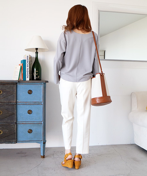 N.（N. Natural Beauty Basic）（エヌエヌナチュラルビューティーベーシック）の「タックドレープスリットスリーブブラウス（シャツ/ブラウス・レディース・ホワイト/ピンク/グレー・MEDIUM）」の6枚目の写真