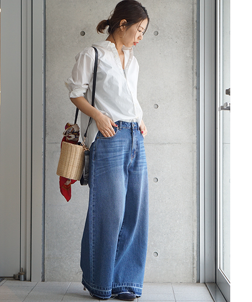 laboratory work（ラボラトリーワーク）の「ヴィンテージ風デニムワイドパンツ（デニムパンツ・レディース・ライトブルー/ブルー・SMALL/MEDIUM）」の3枚目の写真