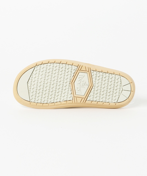 HTC（エイチティーシー）の「ISLAND SLIPPER×HTC×JS別注 スタッズサンダル(ホワイト)# （サンダル・レディース・ホワイト・7/6/5）」の4枚目の写真