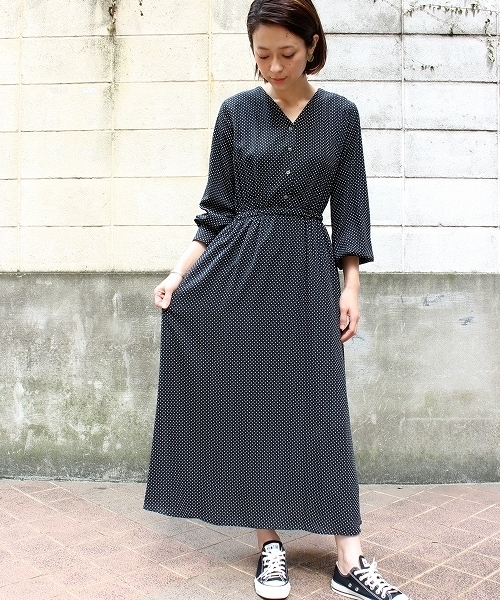 ottilie（オティーリエ）の「ドット柄ワンピース（ワンピース・レディース・ブラック/ネイビー・FREE）」の2枚目の写真