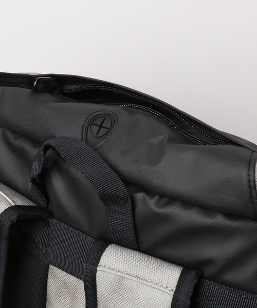 NIXON(ニクソン)の「LANDLOCK III BACKPACK NC28132101-00 CONCRETE(バックパック/リュック・メンズ・グレー・FREE)」の3枚目の写真