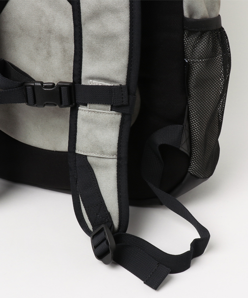 NIXON(ニクソン)の「LANDLOCK III BACKPACK NC28132101-00 CONCRETE(バックパック/リュック・メンズ・グレー・FREE)」の2枚目の写真