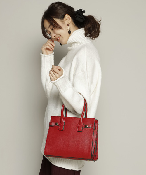 PLAIN CLOTHING（プレーンクロージング）の「ミニマルスクエア2wayバッグ【PLAIN CLOTHING】（ショルダーバッグ・レディース・ブラック/ネイビー/キャメル/モカ/グレー/ボルドー/ベージュ・FREE）」の22枚目の写真