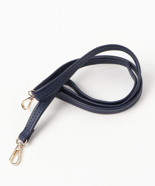 PLAIN CLOTHING（プレーンクロージング）の「ミニマルスクエア2wayバッグ【PLAIN CLOTHING】（ショルダーバッグ・レディース・ブラック/ネイビー/キャメル/モカ/グレー/ボルドー/ベージュ・FREE）」の11枚目の写真