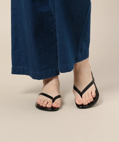 BEAUTY&YOUTH UNITED ARROWS(ビューティーアンドユースユナイテッドアローズ)の「BY フェイクレザー トングサンダル ◆(サンダル・レディース・ベージュ/ブラック/シルバー/ゴールド・38/37/35/36)」の11枚目の写真