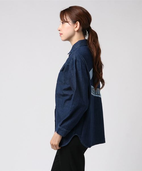 VENCEEXCHANGE(ヴァンスエクスチェンジ)の「バックパッチオーバーシャツ(シャツ/ブラウス・レディース・ダークオリーブ/ブルー/ライトカーキ・M)」の4枚目の写真
