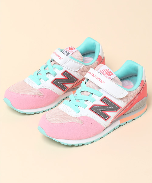 green label relaxing（グリーンレーベルリラクシング）の「［ニューバランス］/KV996 17ｃｍ～24ｃｍ†（スニーカー・キッズ・Navy/MD.Gray/LIME/LT.PINK・23.5cm/17.5cm/24.0cm/20.5cm/21.5cm/18.5cm/21.0cm/23.0cm/19.0cm/21.5㎝/20.0cm/19.5cm/18.0cm/22.0cm/17.0cm/22.5cm）」の4枚目の写真