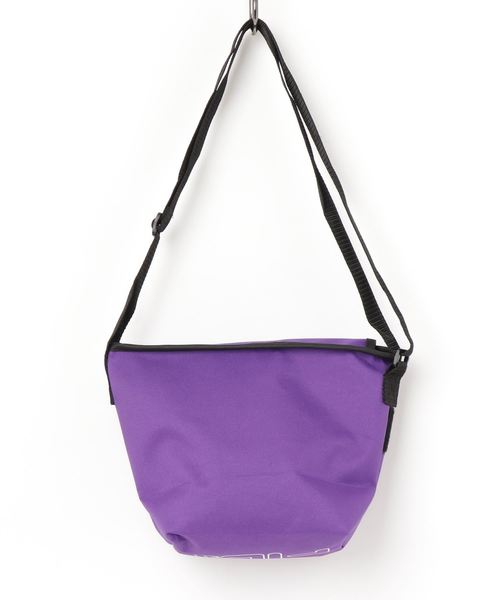 FILA（フィラ）の「∴WEGO/FILA別注ロゴフラップショルダーバッグ（ショルダーバッグ・レディース・トリコロール/ブラック/パープル・FREE）」の4枚目の写真