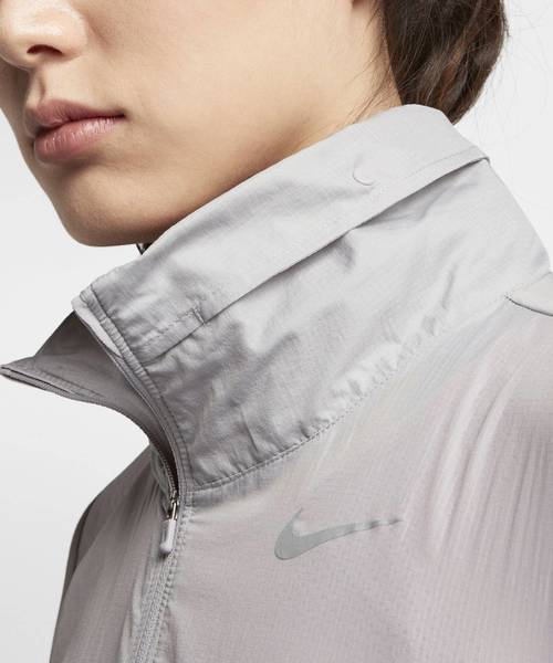 セール ナイキ インポッシブリー ライト ブルゾン ウィメンズ フーデッド ランニングジャケット ウィメンズ Nike ブルゾン Nike ナイキ のファッション