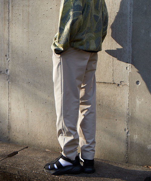 MAISON SPECIAL（メゾンスペシャル）の「“9機能” ファンクションテックワイドテーパードパンツ 【MAISON SPECIAL/メゾンスペシャル】（チノパンツ・メンズ・ベージュ/ダークネイビー・44/46/48）」の11枚目の写真