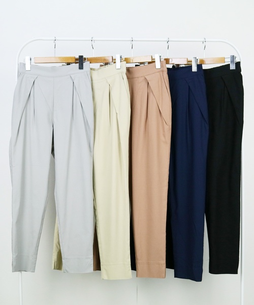 reca(レカ)の「ウエストゴム ゆるテーパードタックパンツ(その他パンツ・レディース・ブラック/ライトグレー/ライトベージュ/ネイビー/ピンクベージュ・M/L)」の21枚目の写真
