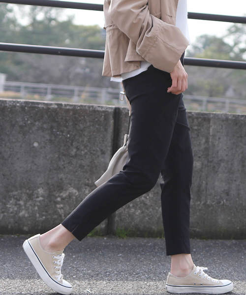 reca(レカ)の「ウエストゴム ゆるテーパードタックパンツ(その他パンツ・レディース・ブラック/ライトグレー/ライトベージュ/ネイビー/ピンクベージュ・M/L)」の7枚目の写真