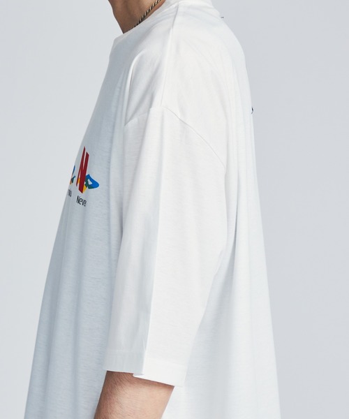 STUDIOUS(ステュディオス)の「【STUDIOUS】SIGNプリント半袖Tシャツ(Tシャツ/カットソー・メンズ・ホワイト/ブラック/グリーン・1/2)」の9枚目の写真