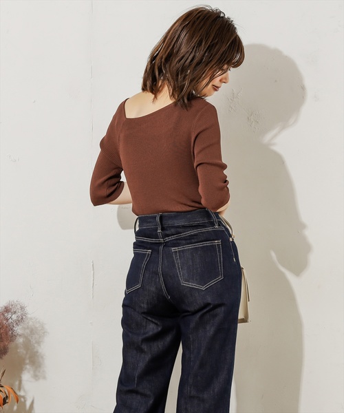 natural couture（ナチュラルクチュール）の「ワンショル風アシメVネックニット（ニット/セーター・レディース・ブラック/ベージュ/ブラウン/レンガ・FREE）」の9枚目の写真