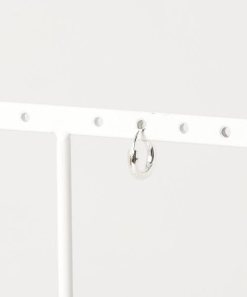 TONE SELECT GOODS(トーンセレクトグッズ)の「【925 SILVER ACC】SmallリングピアスSV925(OG)(ピアス(片耳用)・レディース・シルバー・FREE)」の1枚目の写真