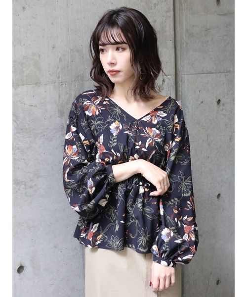 MURUA（ムルーア）の「リジーフラワーブラウス（シャツ/ブラウス・レディース・ブラック/アイボリー・FREE）」の5枚目の写真